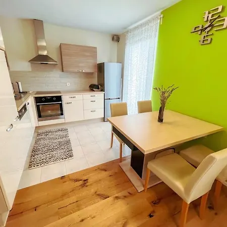 Apartma Natasa * Jagodje