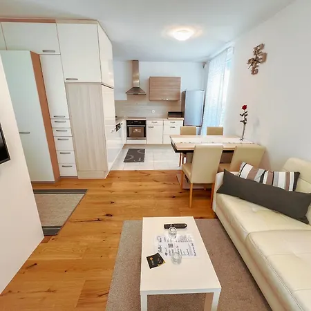 Lägenhet Apartma Natasa *
